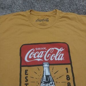 Coca-Cola Graphic T-Shirt Mens Large Gold Yellow Drink ESTD 1886 Bottle Tee